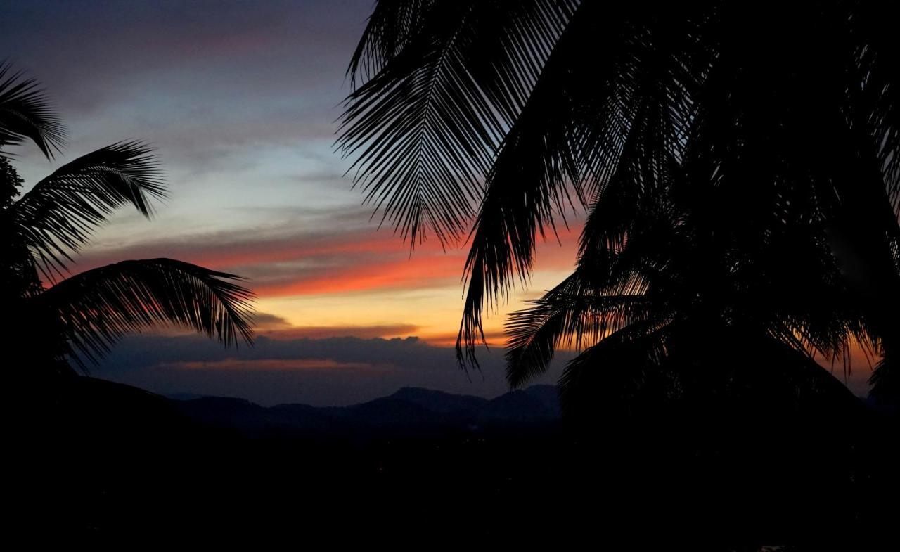Sunset Hills Apartment แคนดี้ ภายนอก รูปภาพ